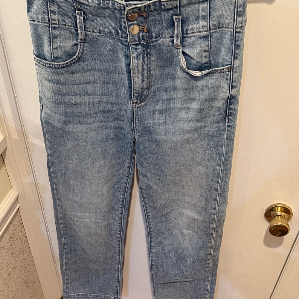 Ann Taylor Light Wash Cropped Jeans